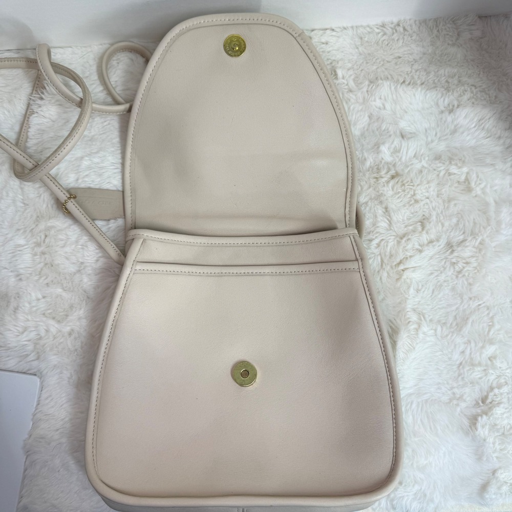 Authentic Vintage Coach Lindsay 9163 Bone USA Glove Tanned Leather Crossbody - Picture 5 of 16
